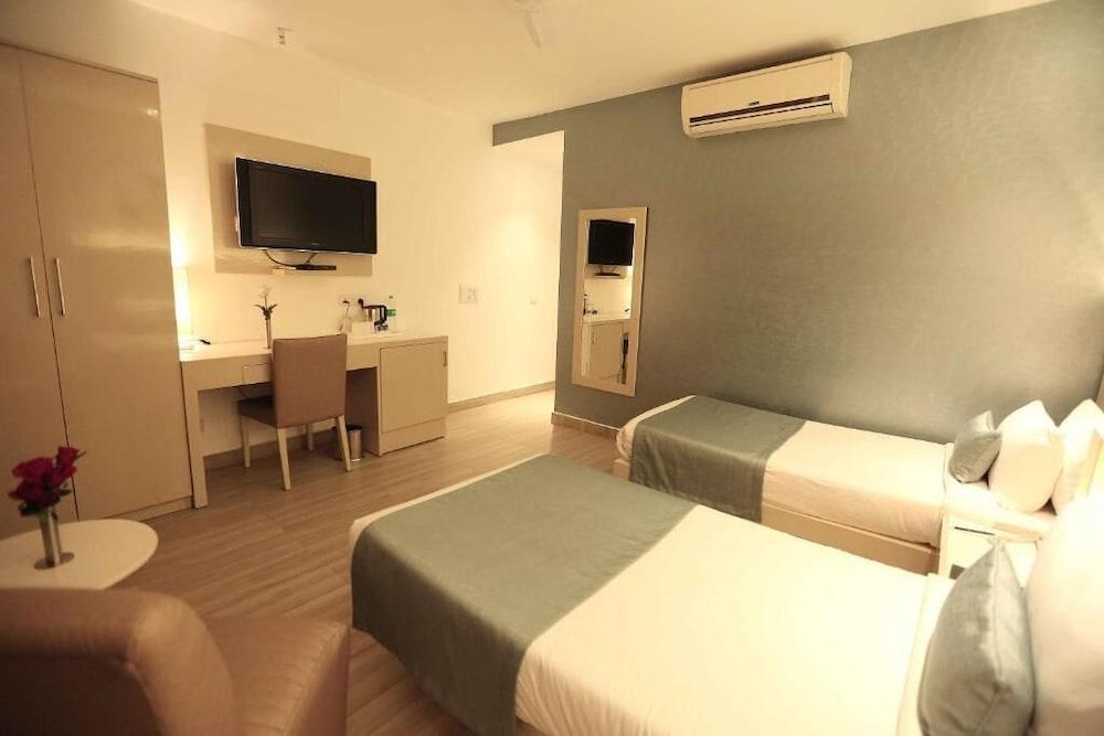 Hotel Shanti Palace West Patel Nagar Neu-Delhi Exterior foto