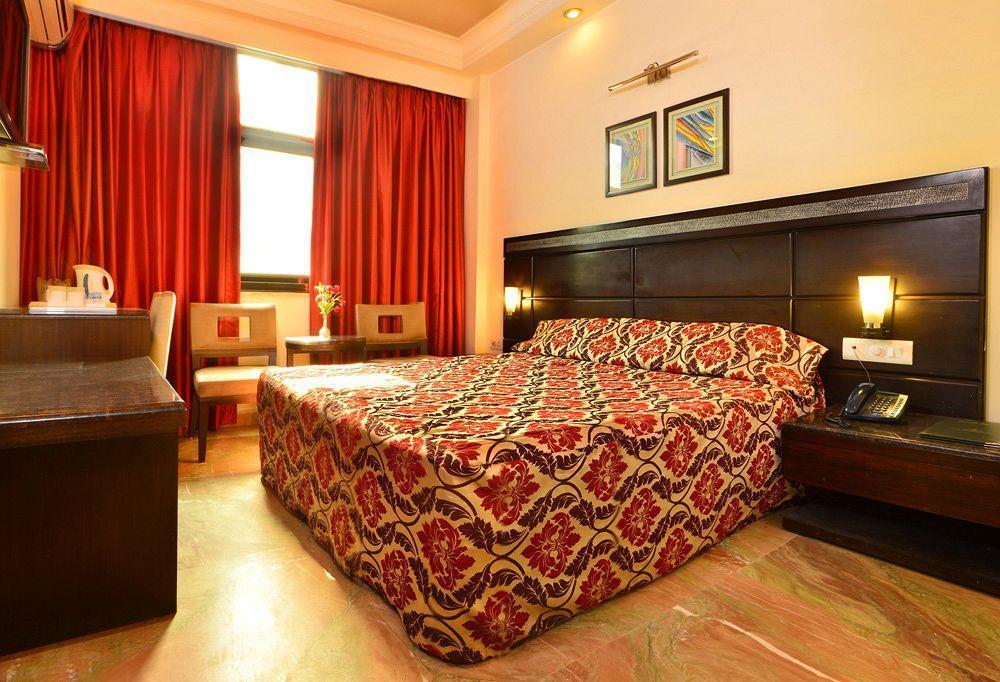 Hotel Shanti Palace West Patel Nagar Neu-Delhi Exterior foto