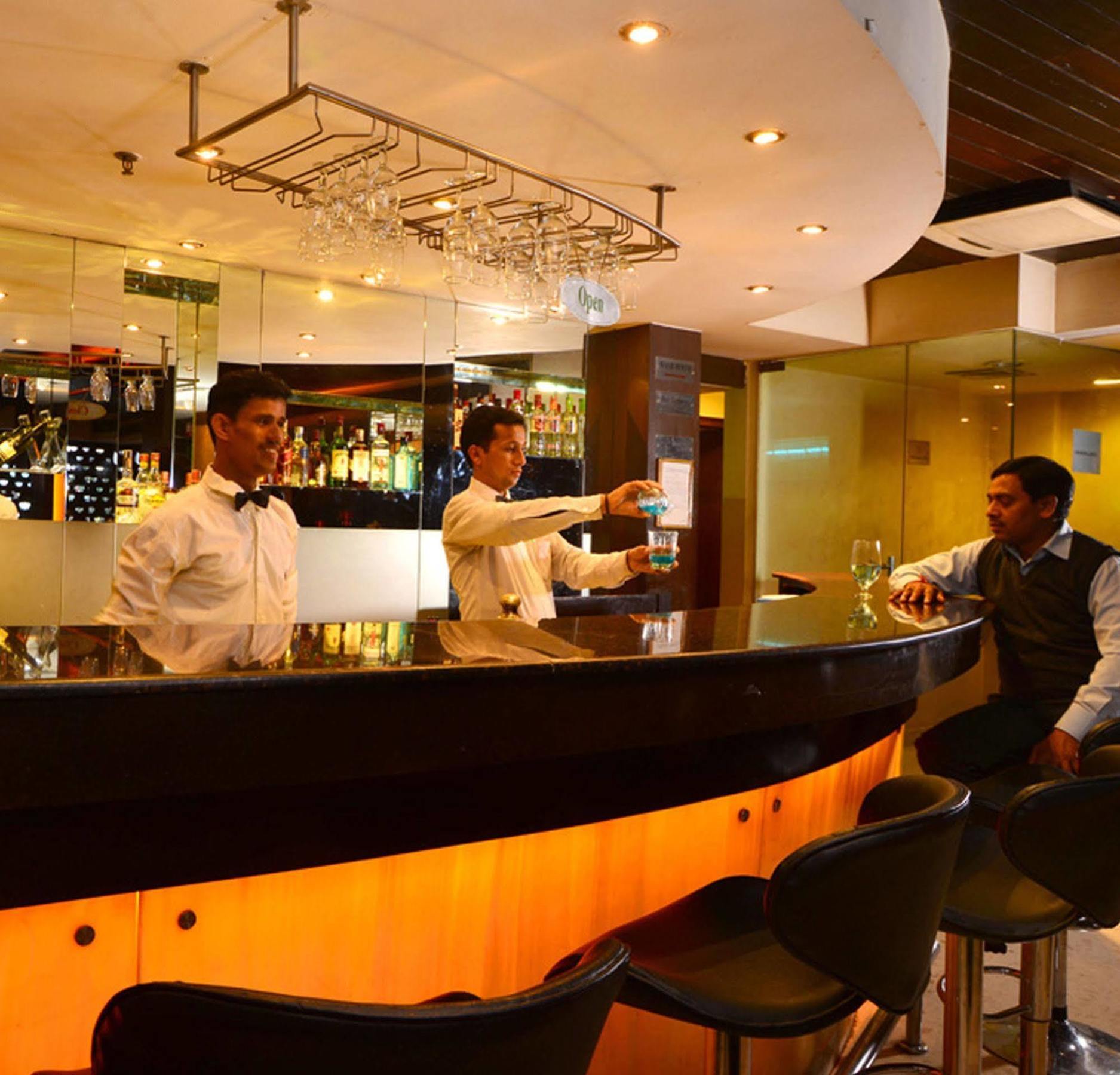 Hotel Shanti Palace West Patel Nagar Neu-Delhi Exterior foto
